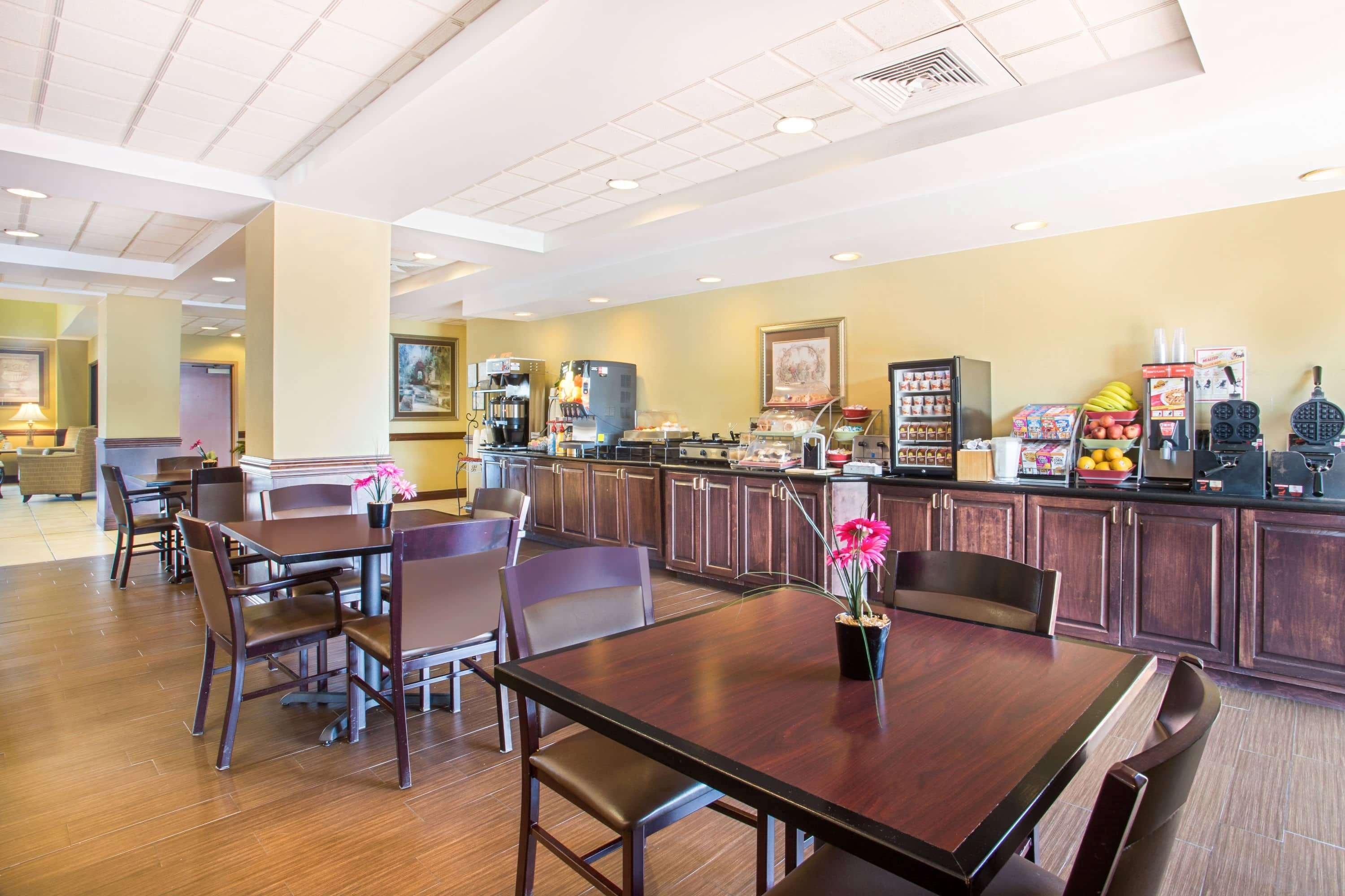 Wingate By Wyndham - Mobile Hotel Bagian luar foto
